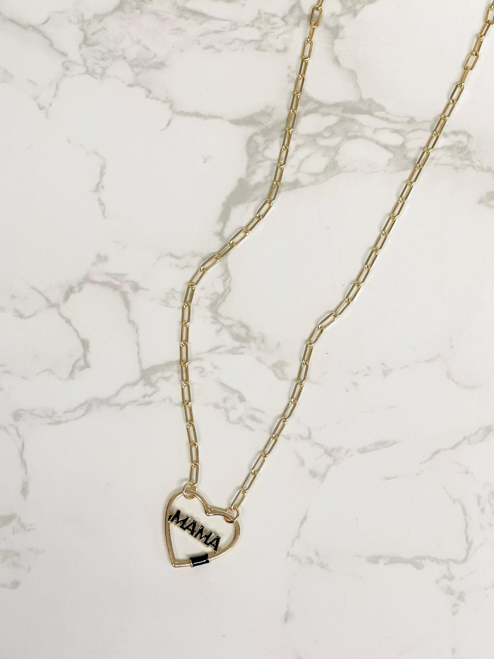 ‘Mama’ Heart Lock Chainlink Necklace